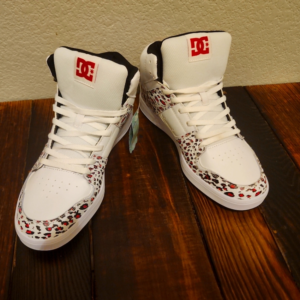 Womens DC Cute Hi Top NWT